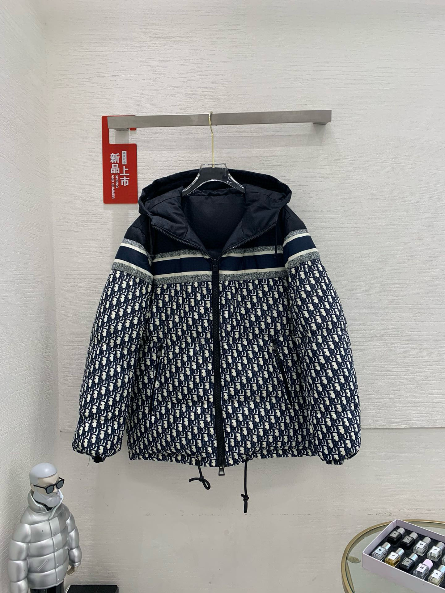 디올 여자 패딩