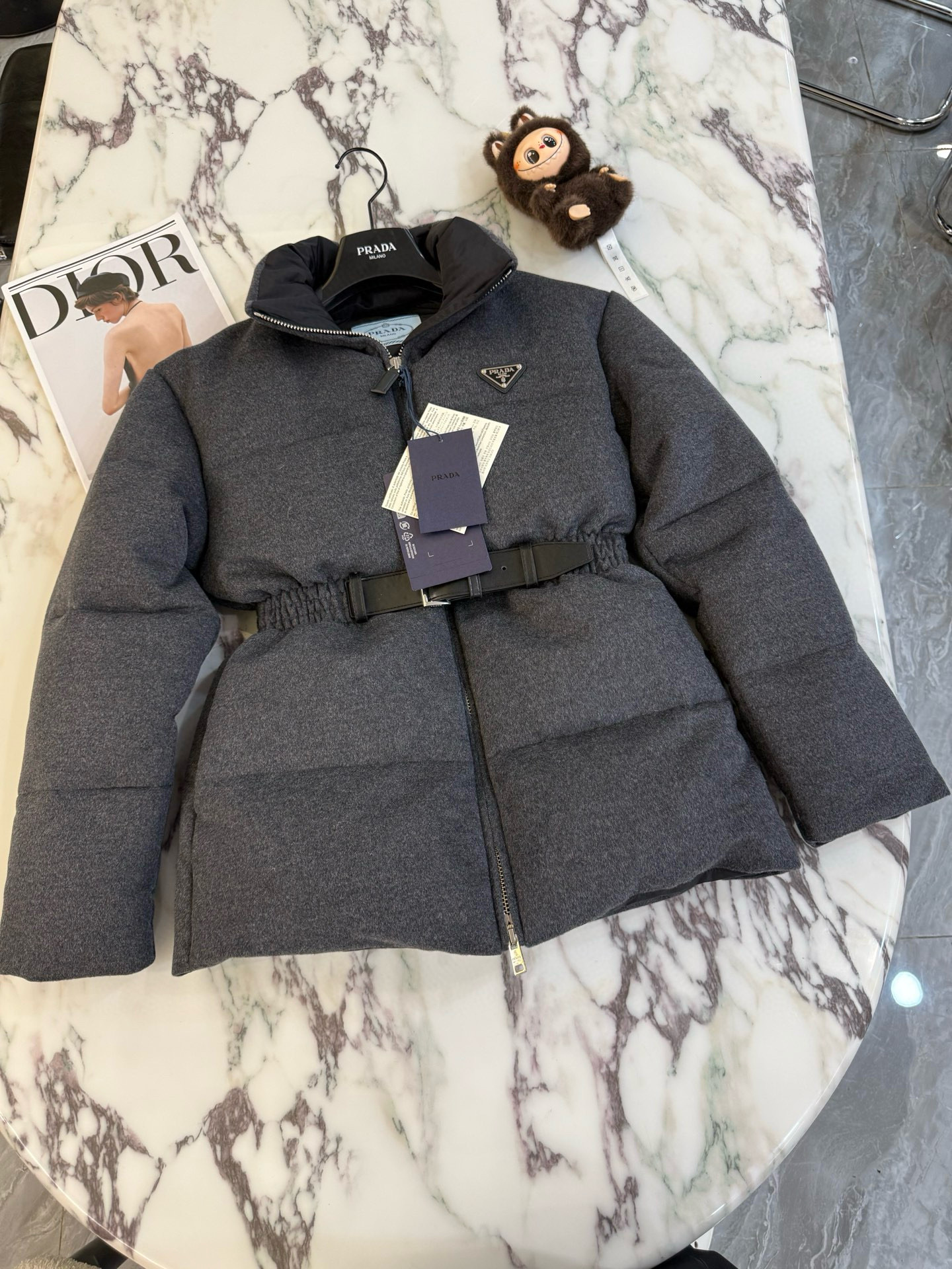 프라다 여자 패딩