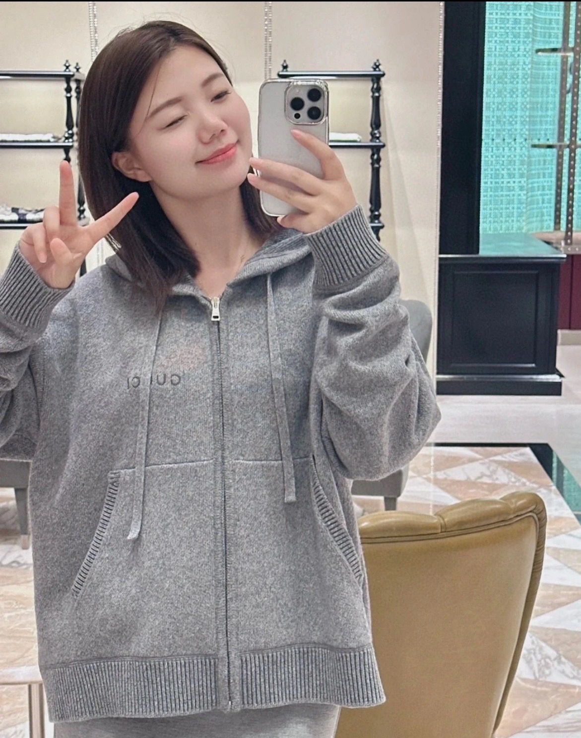 구찌 여자 가디건