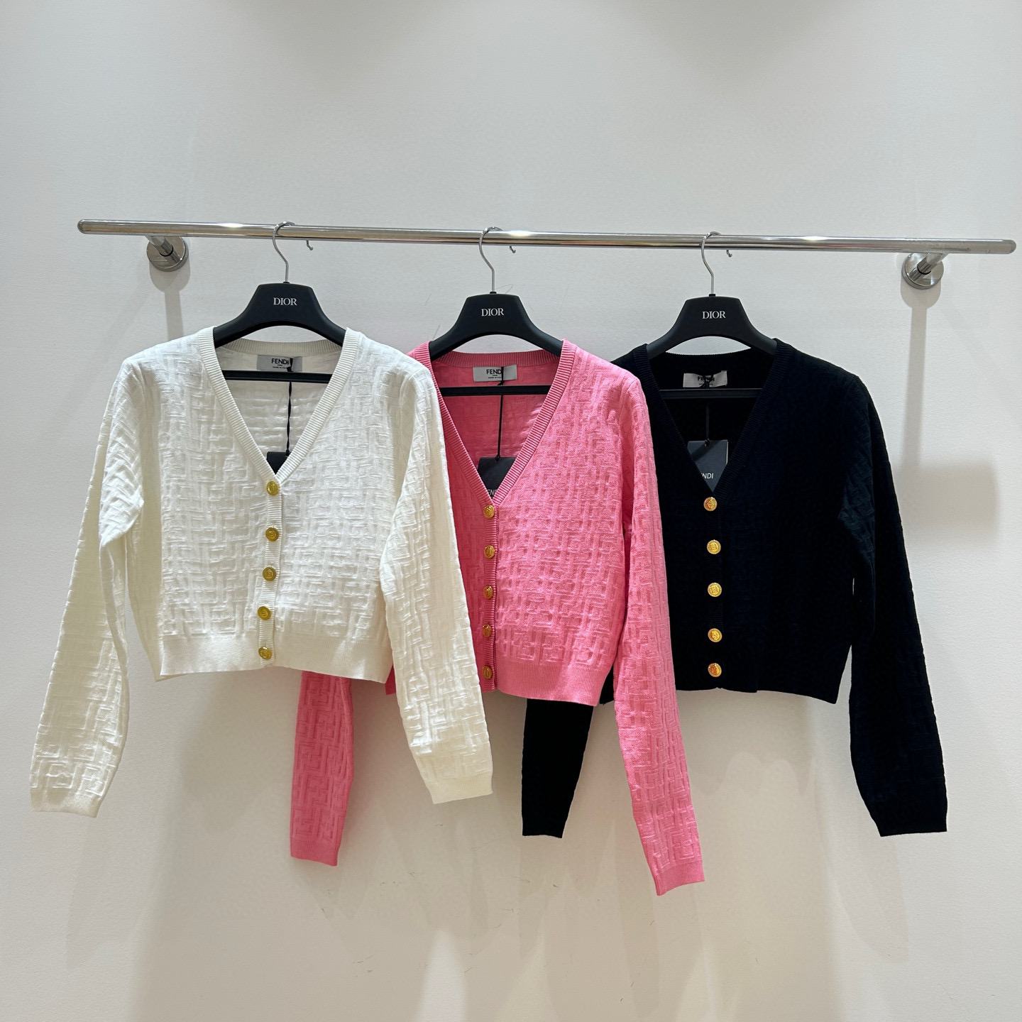 펜디 3컬러 여자 가디건