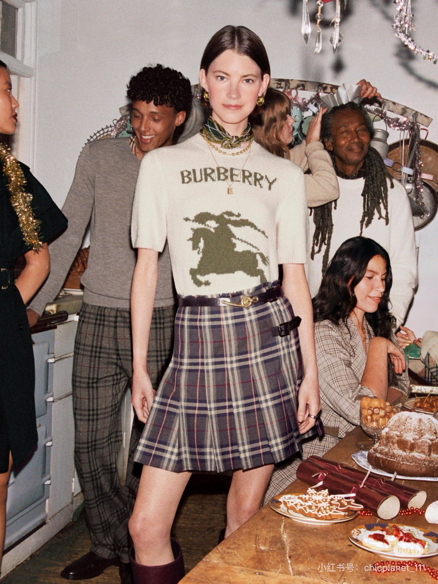 버버리 여자 반팔