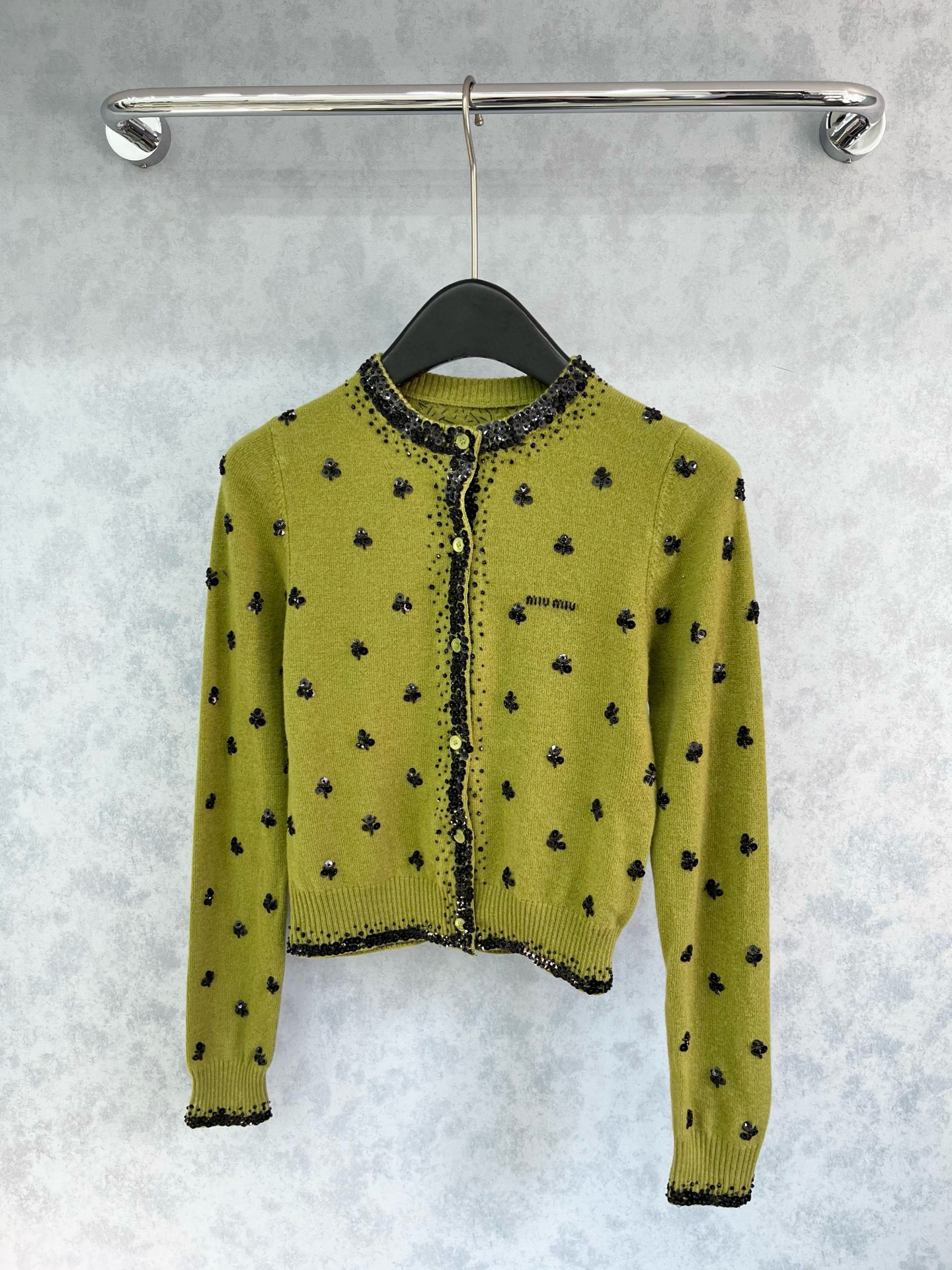 미우미우 여자 가디건