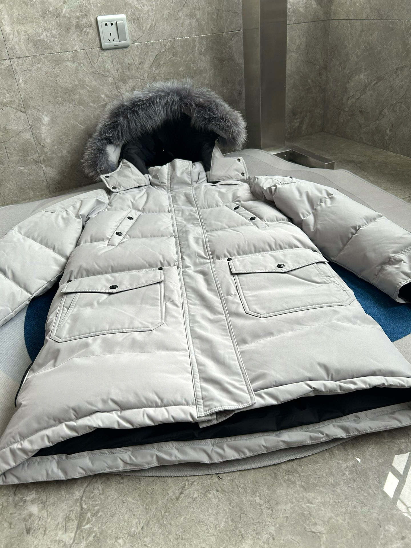 무스너클 남녀공용 패딩