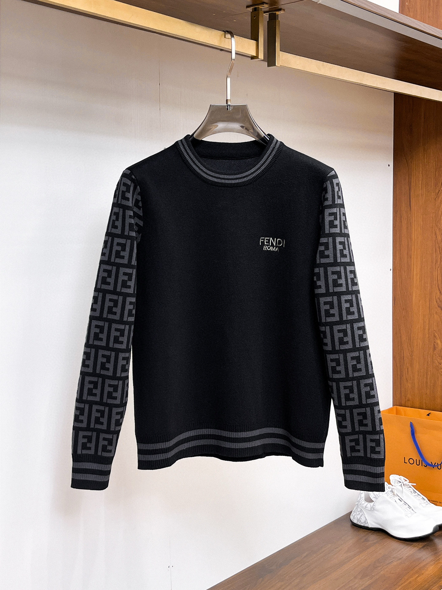 펜디 남자 니트