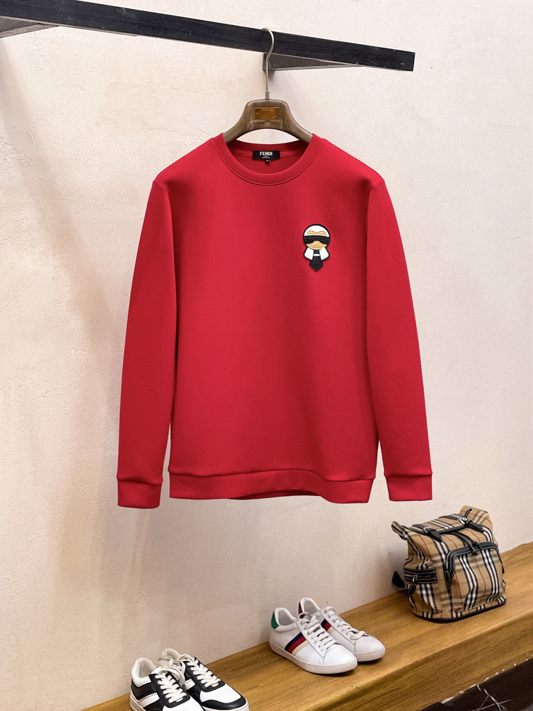 펜디 남자 맨투맨