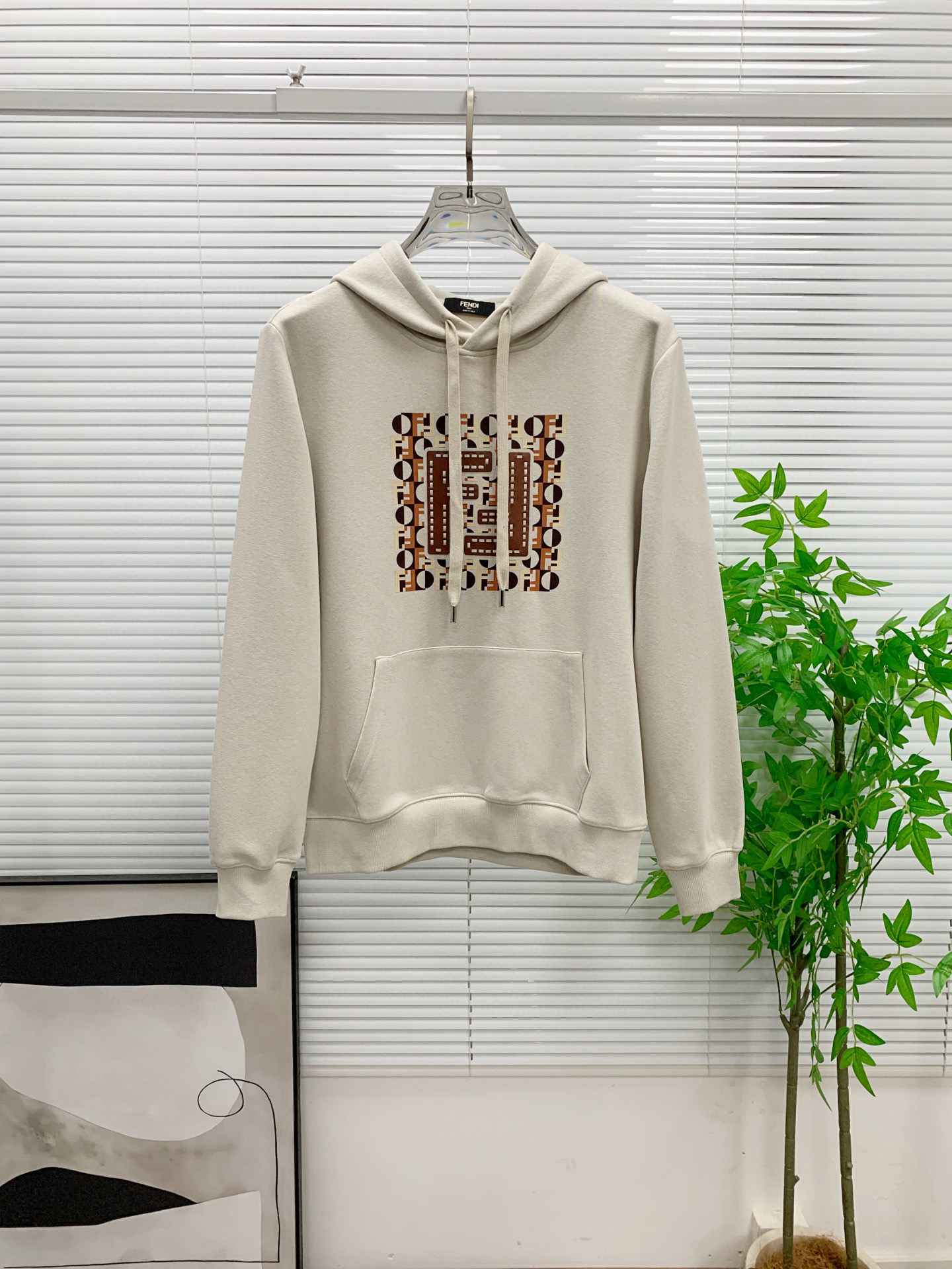 펜디 남자 맨투맨