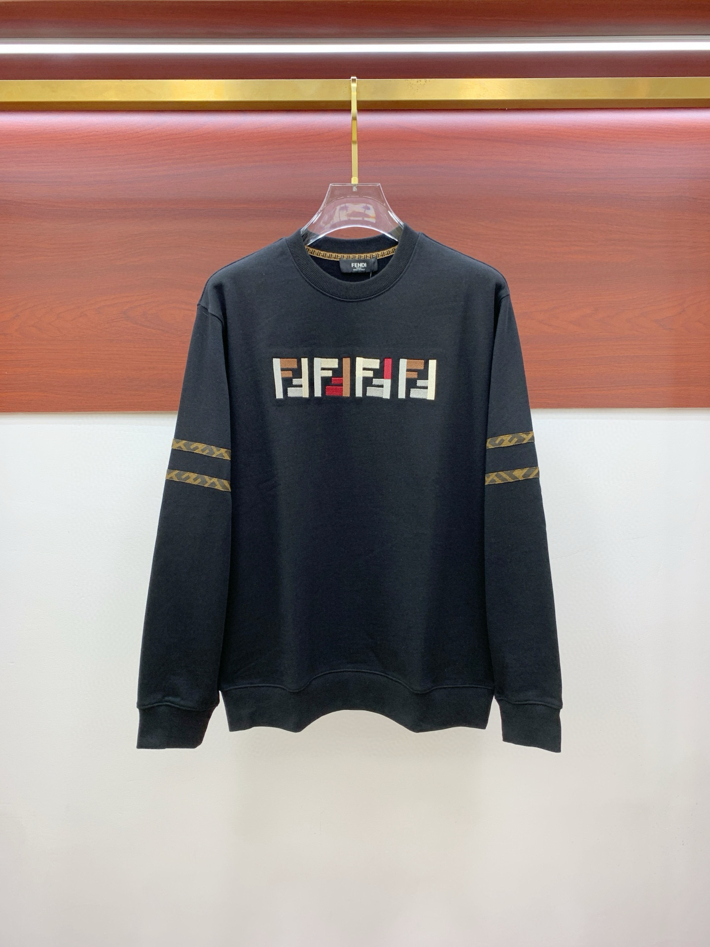 펜디 남자 맨투맨