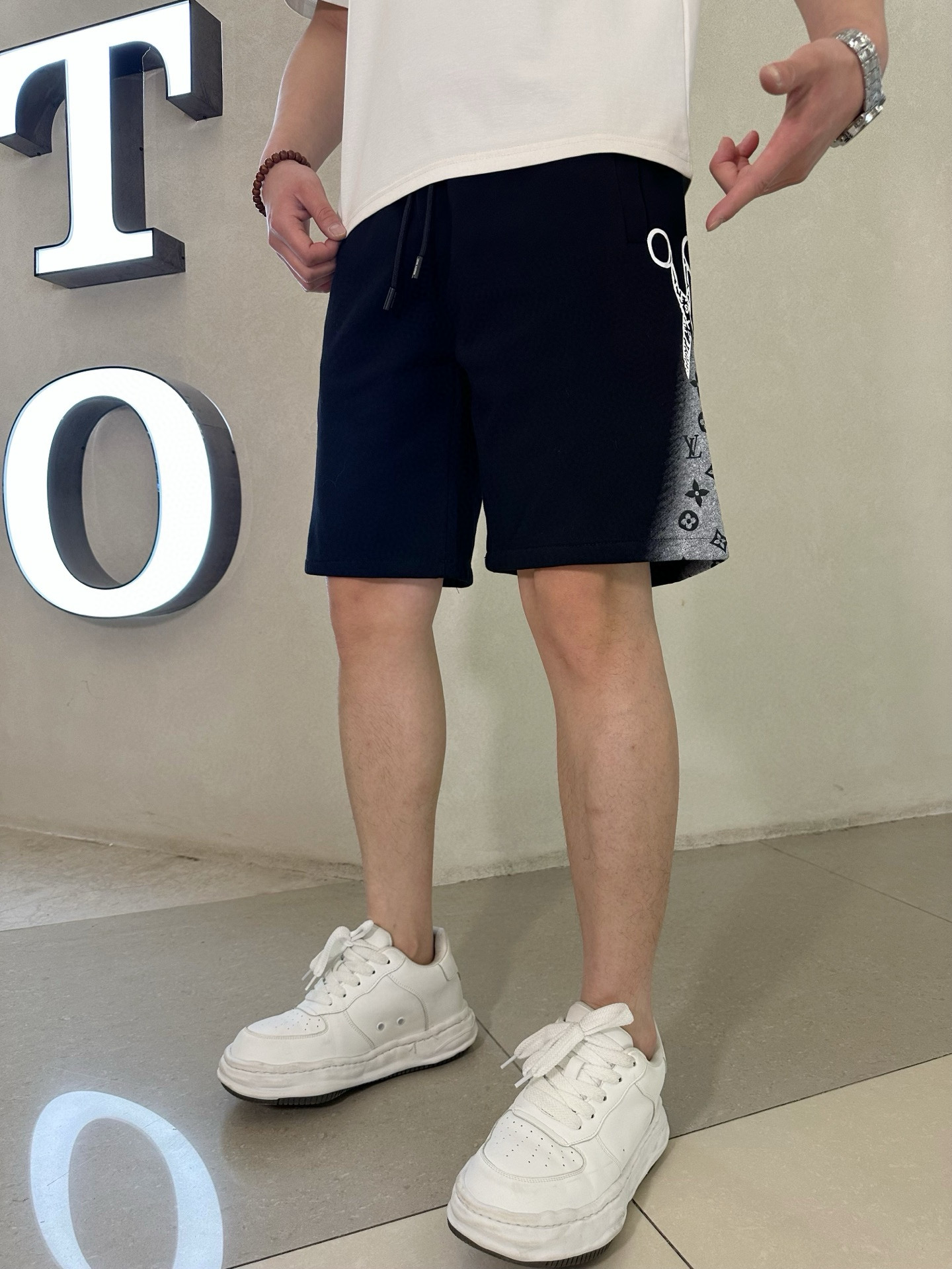 루이비통 남자 반바지