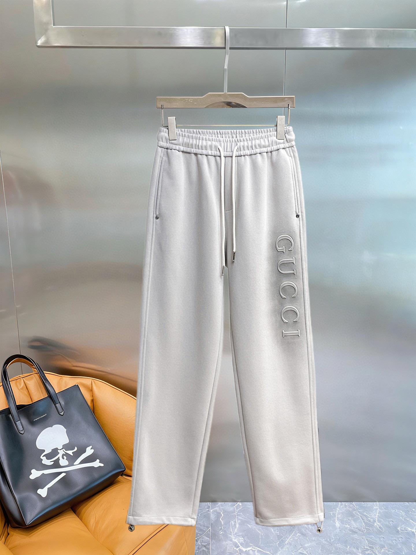 구찌 남자 바지