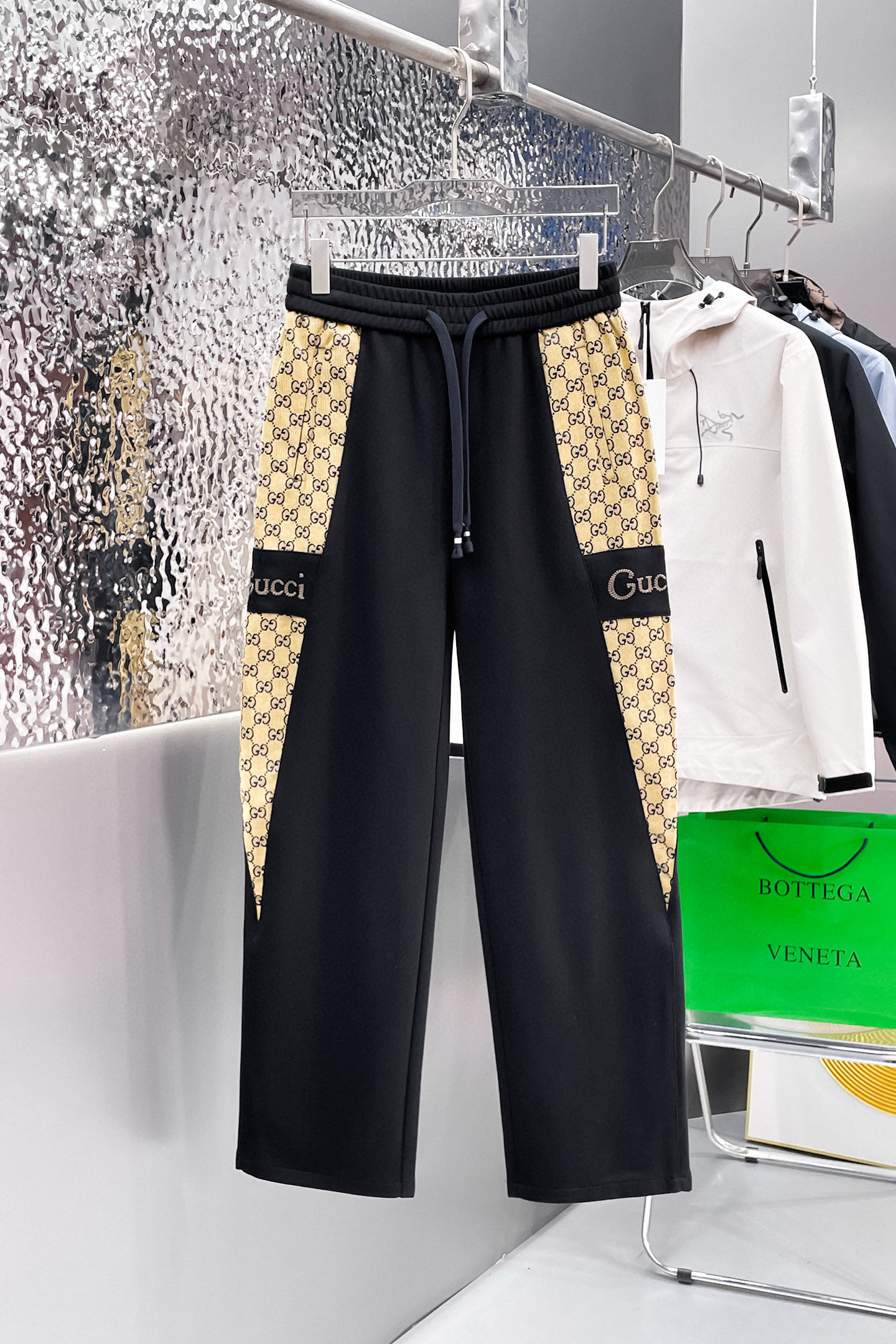 구찌 남자 바지