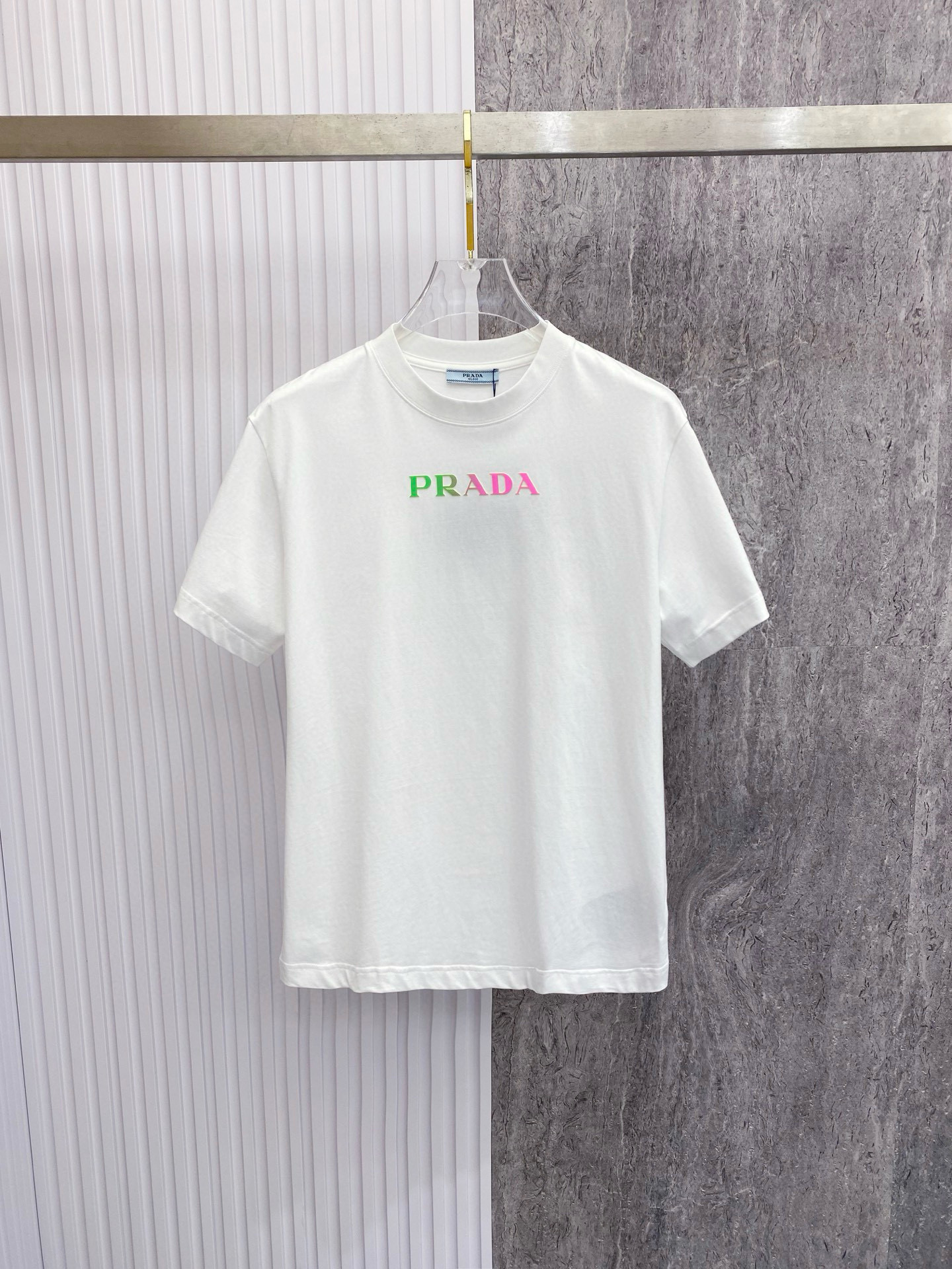 프라다 남자 반팔티