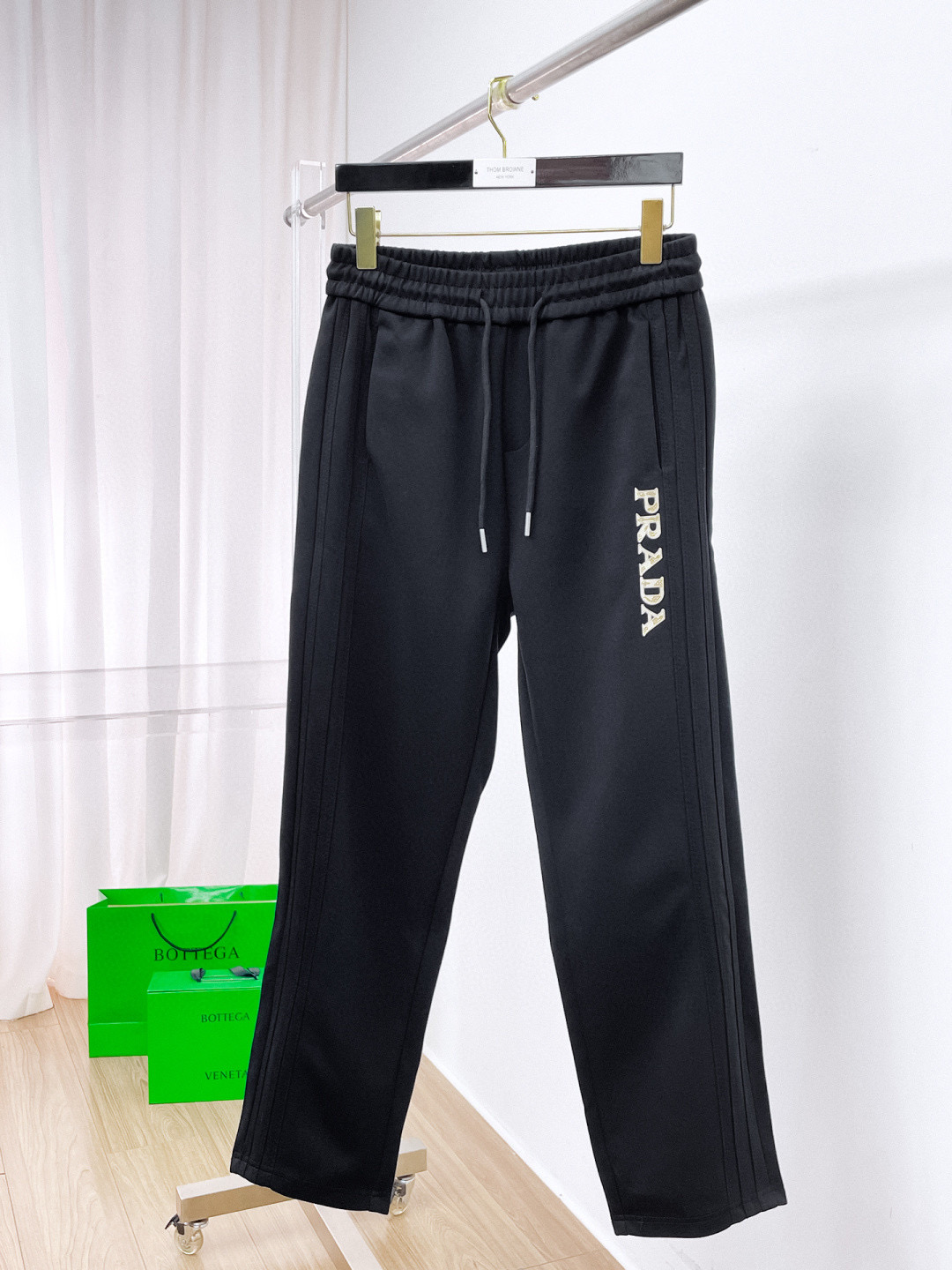 프라다 3컬러 남자 바지