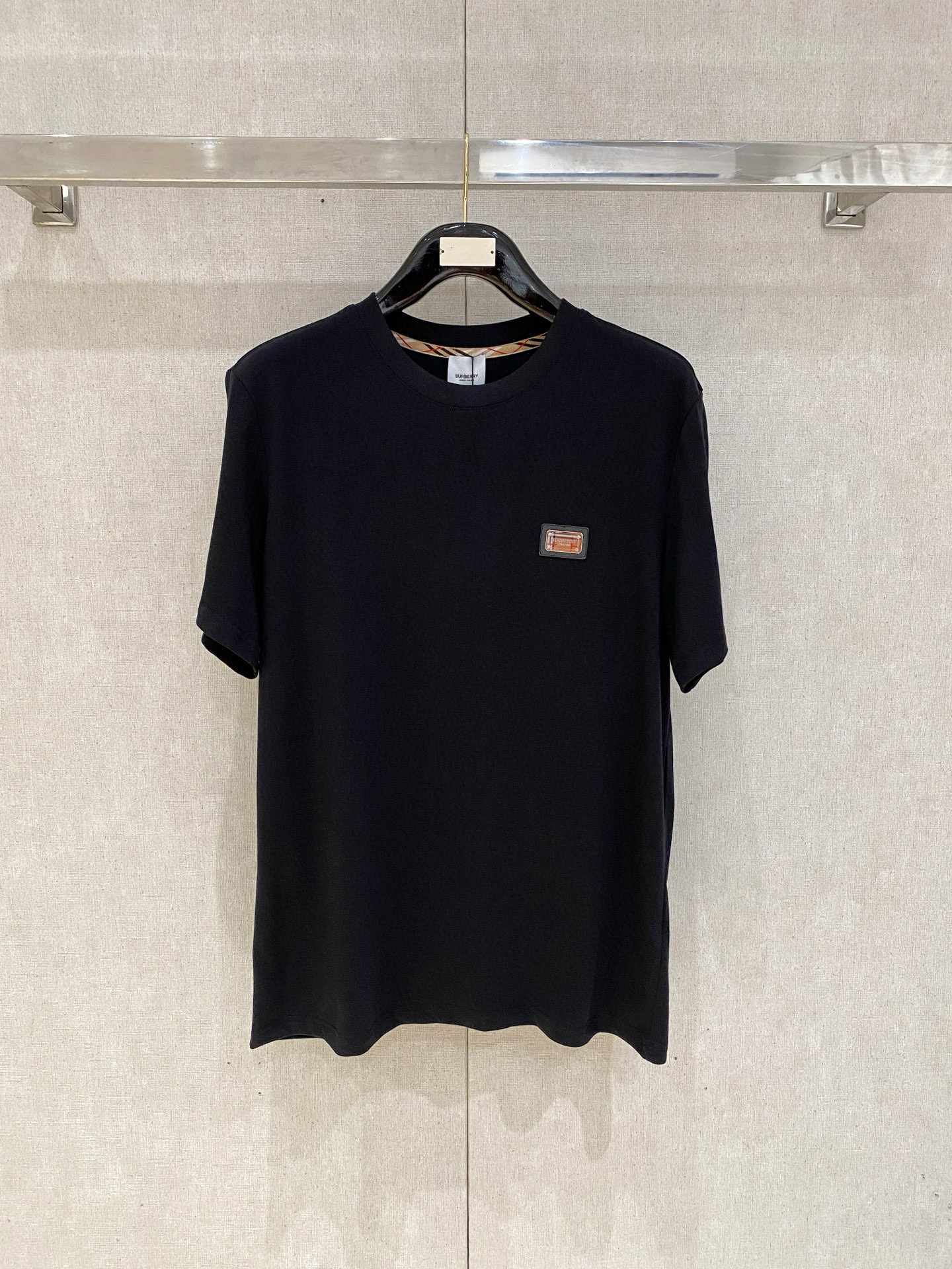 버버리 남자 반팔티