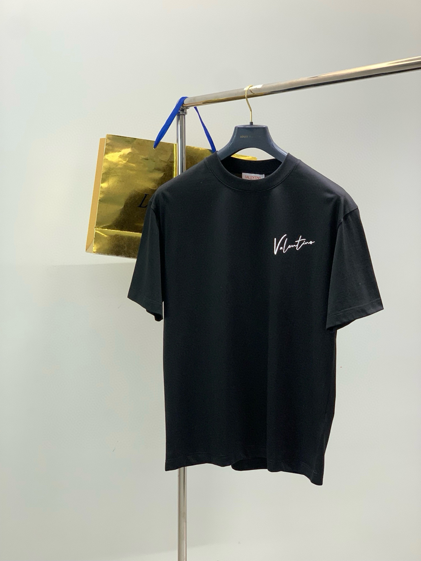 발렌티노 남자 반팔티