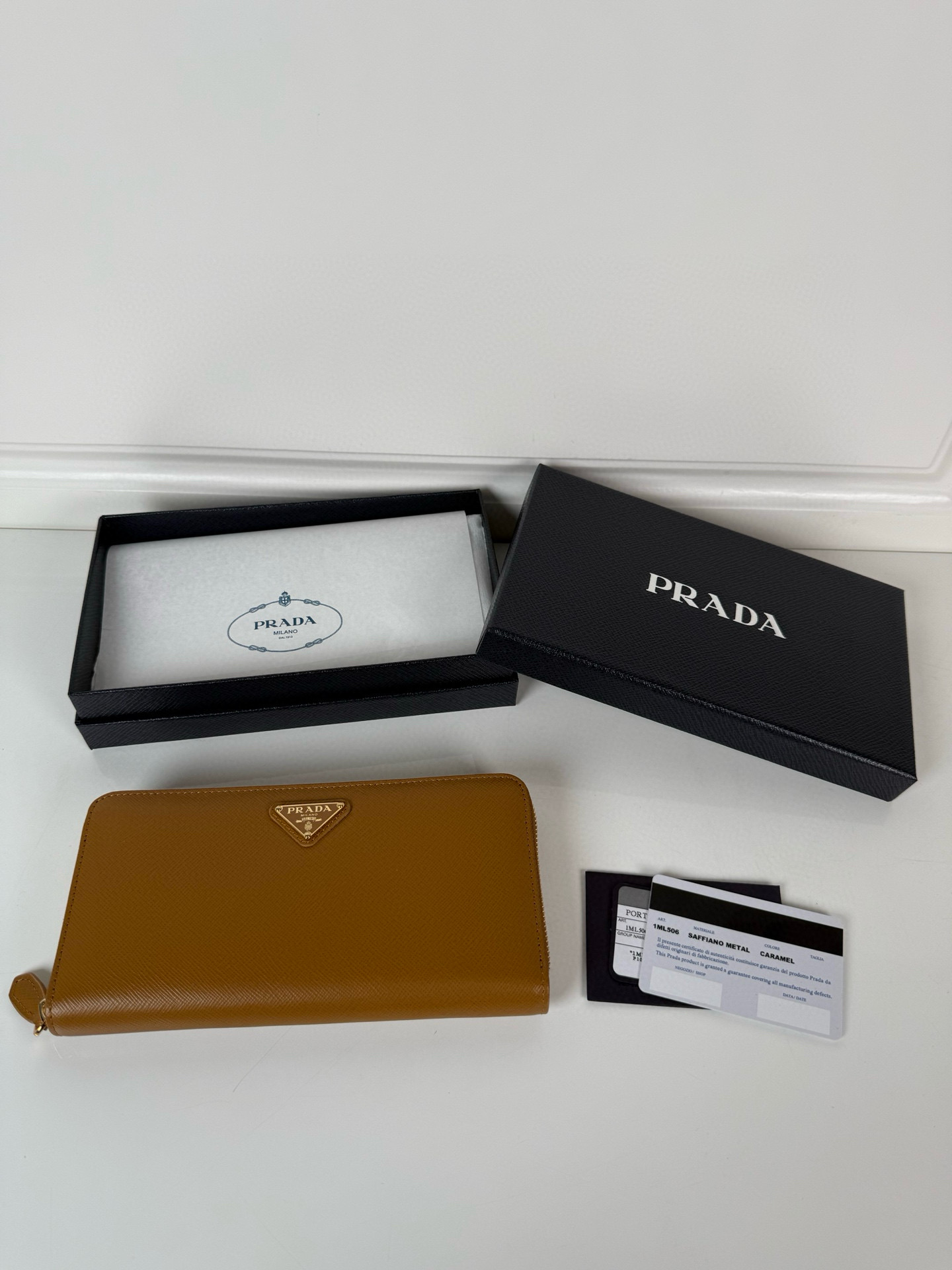 프라다 1ML506 남녀공용 장지갑