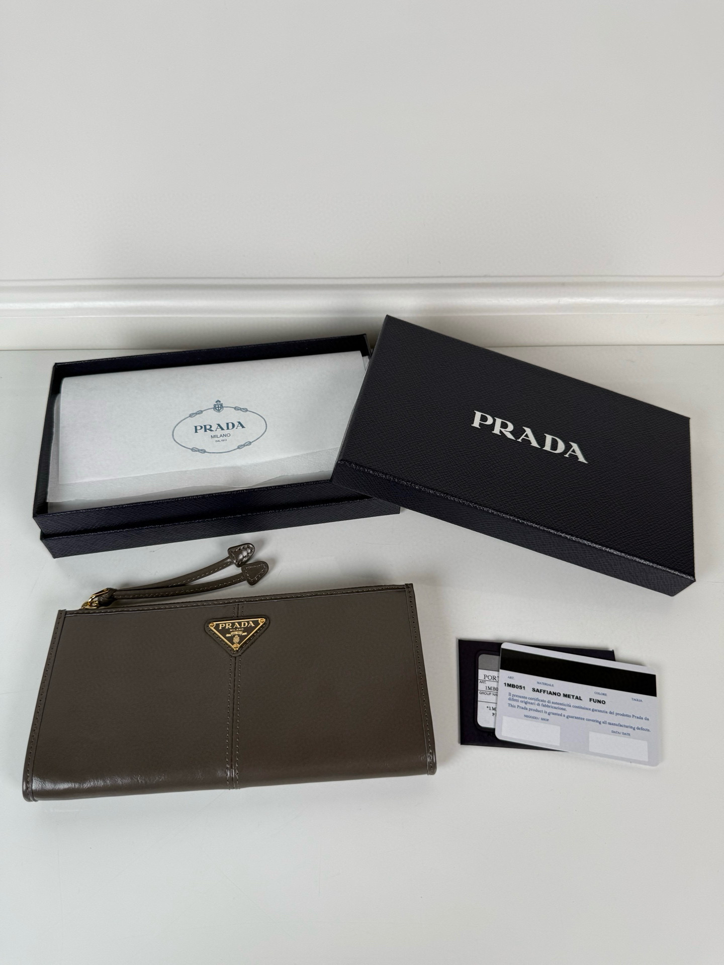 프라다 1MB051 남녀공용 장지갑